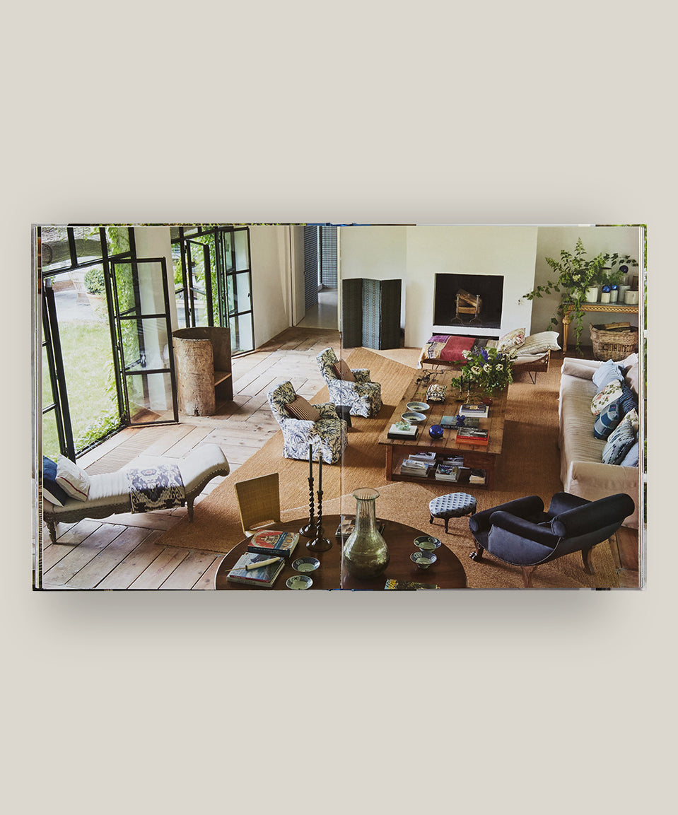 Isabel López-Quesada: At Home