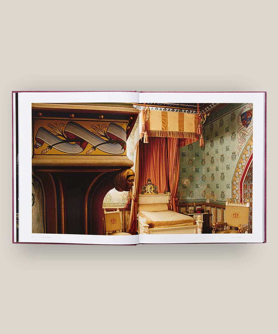 Bedtime: Inspirational Beds, Bedrooms, and Boudoirs